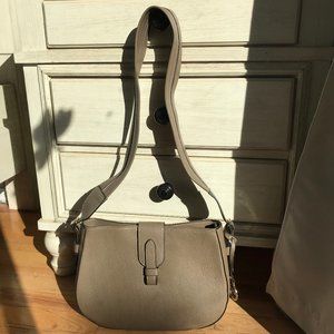 Allisandro Mari, Seychellas, Cross-body, Purse.taupe/sand color.  Leather Italy.